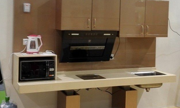 Lift cabinet combination