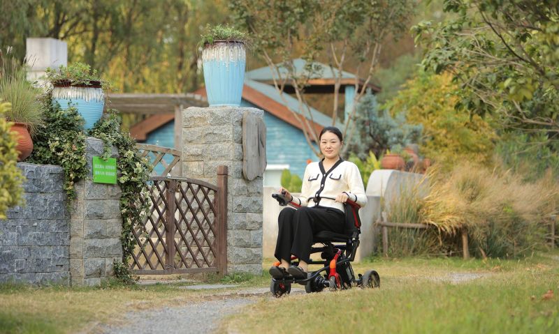 KZ系列輕便折疊型電動(dòng)輪椅-